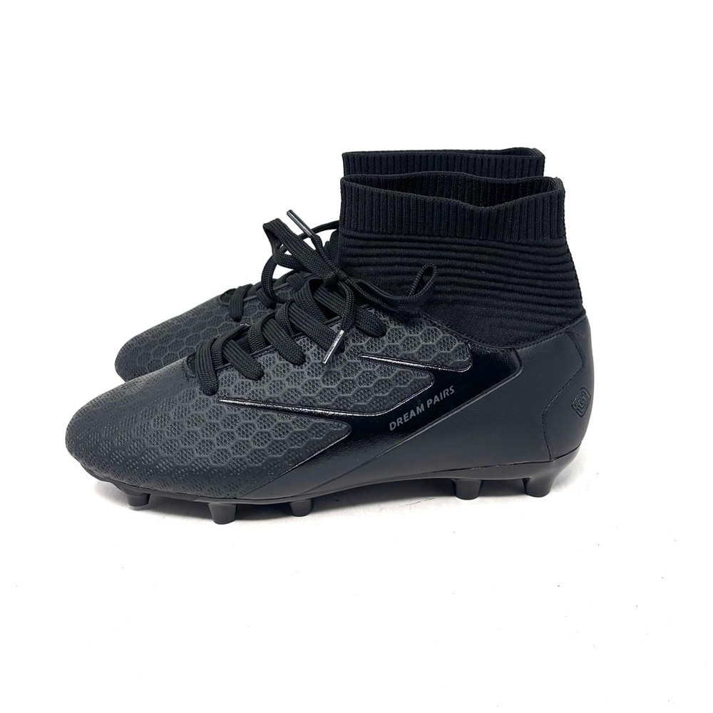 NEW Dream Pairs Cleats